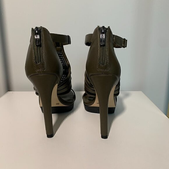 BCBG Olive Green Katya High-Heel, Size 8 - Picture 8 of 17